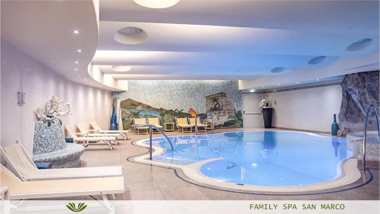 Hotel Dependence Del Parco 4*